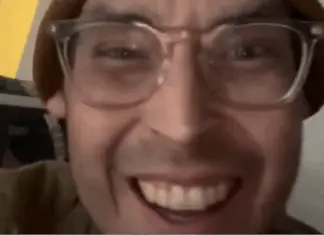 Influencer, 30, shares video announcing death weeks after birth of first child