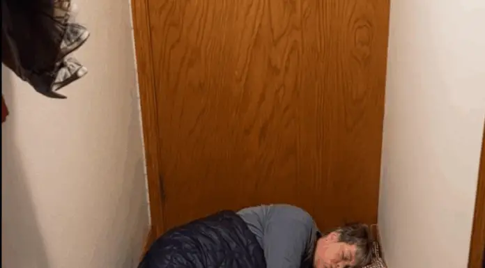 She made my elderly mom sleep on the floor — I’ll never forgive her