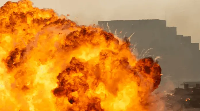 Over 60 killed after fire rips through newly opened mall in Iraq following AC explosion