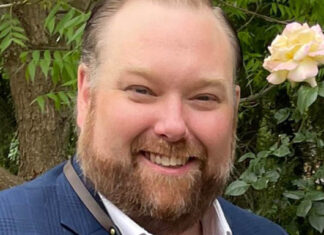 Texas dad got swept away while ‘holding tight to his babies,’ eyewitness says