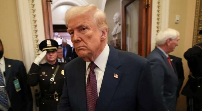 Bill to make tips tax-free