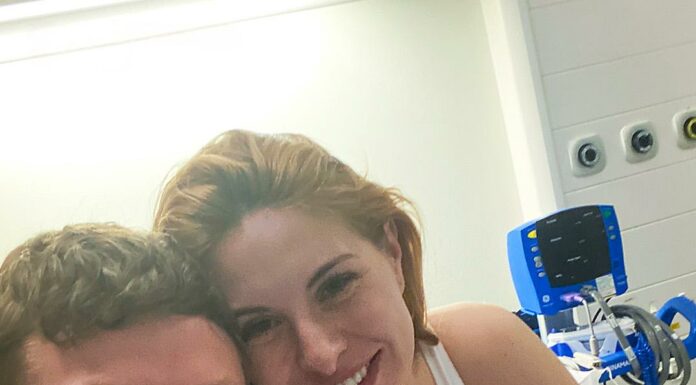 14 years into our marriage, I uncovered my husband’s hidden phone and the shocking truth it held