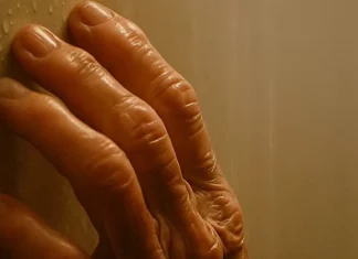 Taking morning baths after 70: potential liver risks you should be aware of