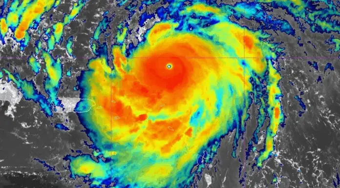 Hurricane Erin tracker reveals seven states most at risk as experts issue deadly warning