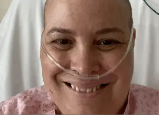 Woman shares ’embarrassing’ symptoms she regrets hiding from doctors as she’s diagnosed with incurable cancer