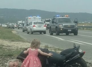 Little girl in princess dress saved unconscious biker she found in ditch