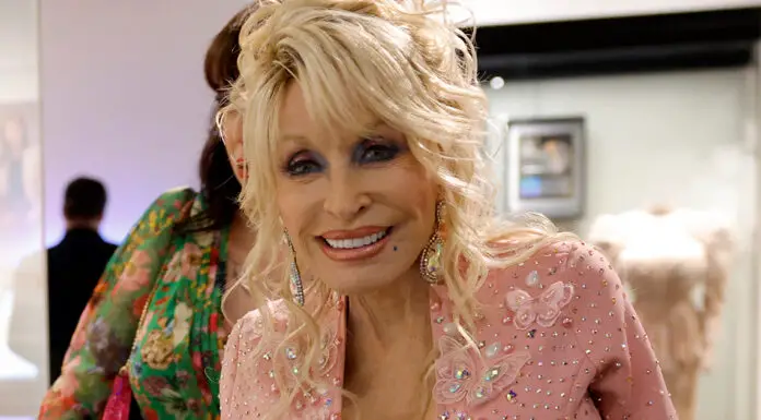 Health concerns grows for Dolly Parton as sister requests prayers