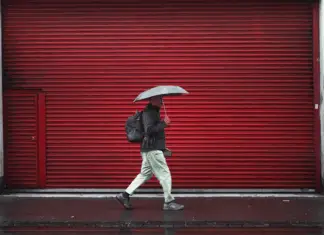 My 5-year-old gave a mailman a glass of water — the next day, a red Bugatti showed up at his school