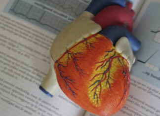 Stroke prevention tips: 3 habits to avoid after eating and 4 before bedtime