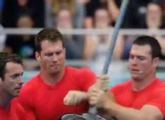 Heartbreak at the Tank: Killer Whale Accident Claims Life of Beloved Trainer