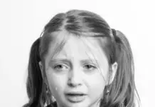 I returned to an empty house: my husband, my daughter, and their belongings were missing — her AirTag led me to the airport