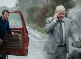 He helped an elderly man in the rain — the next day, that kindness saved his job