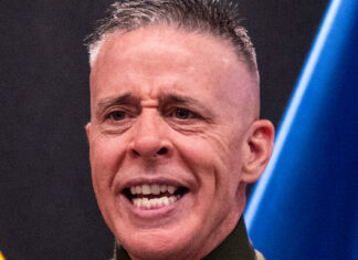 Border Patrol commander praises agents who killed Alex Pretti and offers surprising theory
