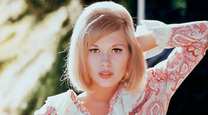 See 1970s icon Faye Dunaway now at 85