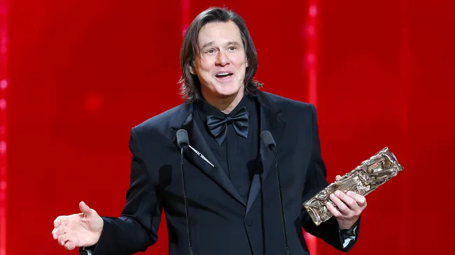 Jim Carrey addresses conspiracy theory he was replaced by a ‘clone’ after a man claimed to impersonate him