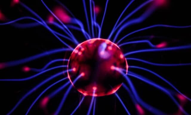The first recorded scan of a dying human brain suggests possible ‘life recall’ activity