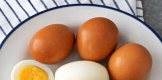 The surprising truth about eating eggs every day