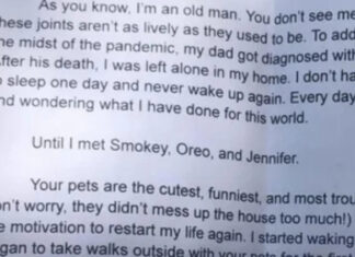 Man asks elderly neighbor to watch his pets and receives an emotional surprise in return