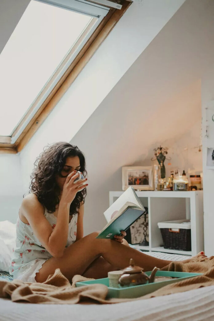 The psychology of people who love staying at home