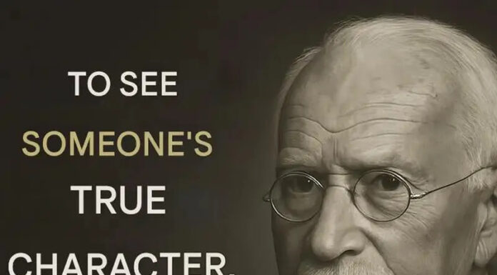 How to recognize true character: The two signs that reveal everything