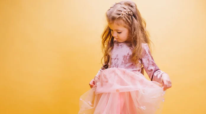 My daughter was mocked for standing alone at the father-daughter dance until a dozen marines showed up