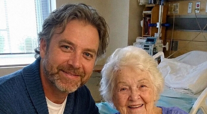 My husband said his mother wanted peace, so he visited her alone in the hospital—a month later, a nurse gave me a note that shook me to my core